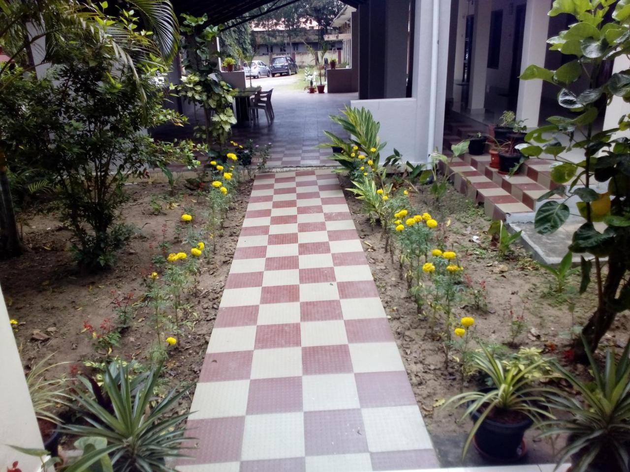 Kstdc Hotel Mayura Velapuri Belur Exterior foto