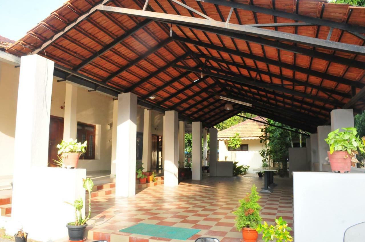 Kstdc Hotel Mayura Velapuri Belur Exterior foto