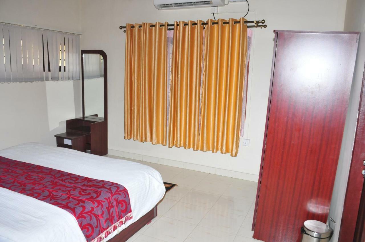 Kstdc Hotel Mayura Velapuri Belur Exterior foto